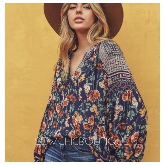 LAST Beautiful Boho Navy Floral Collarless Blouse - Picture 1 of 6